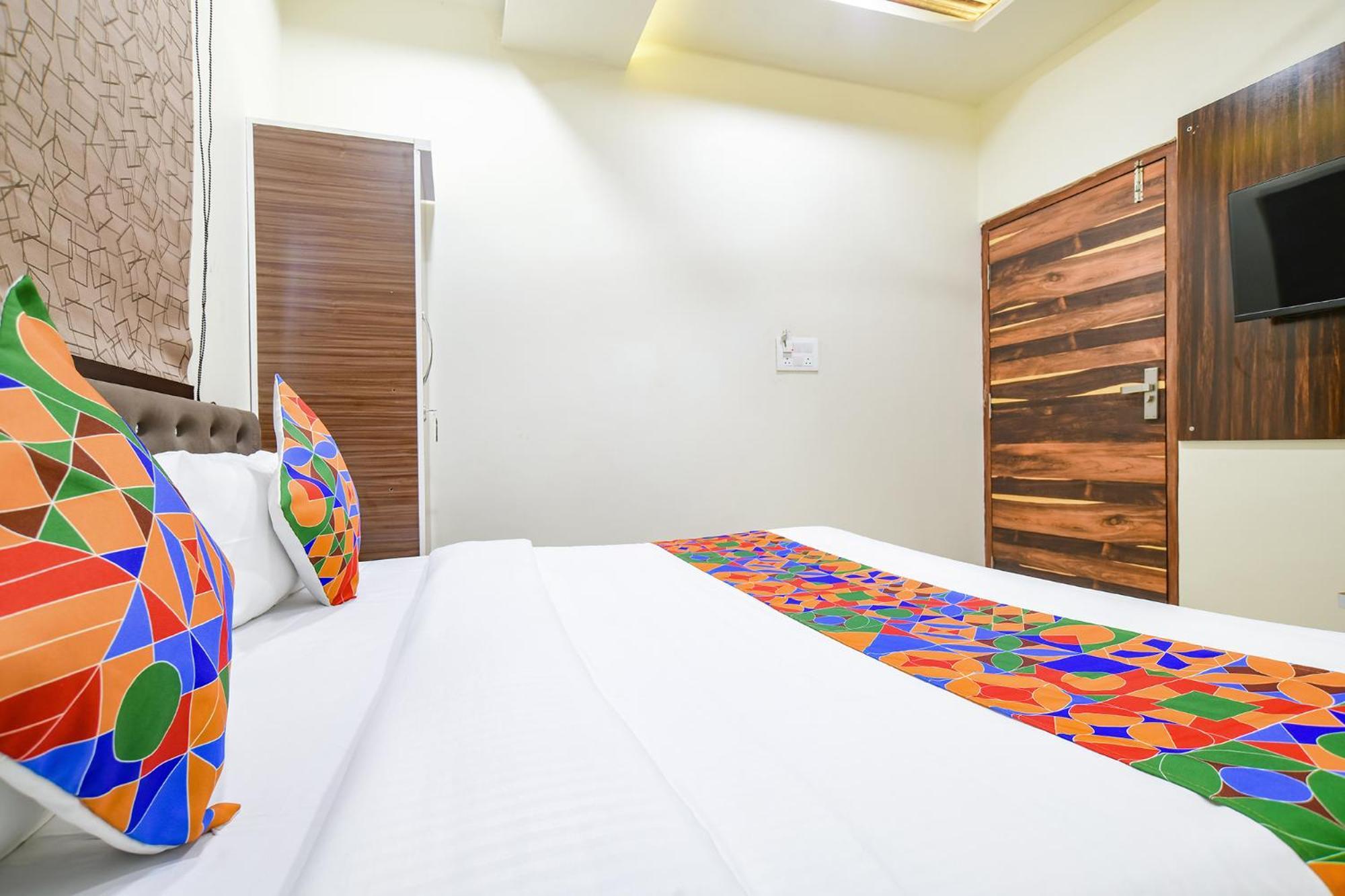 Fabhotel Crown Park Indore Exteriör bild