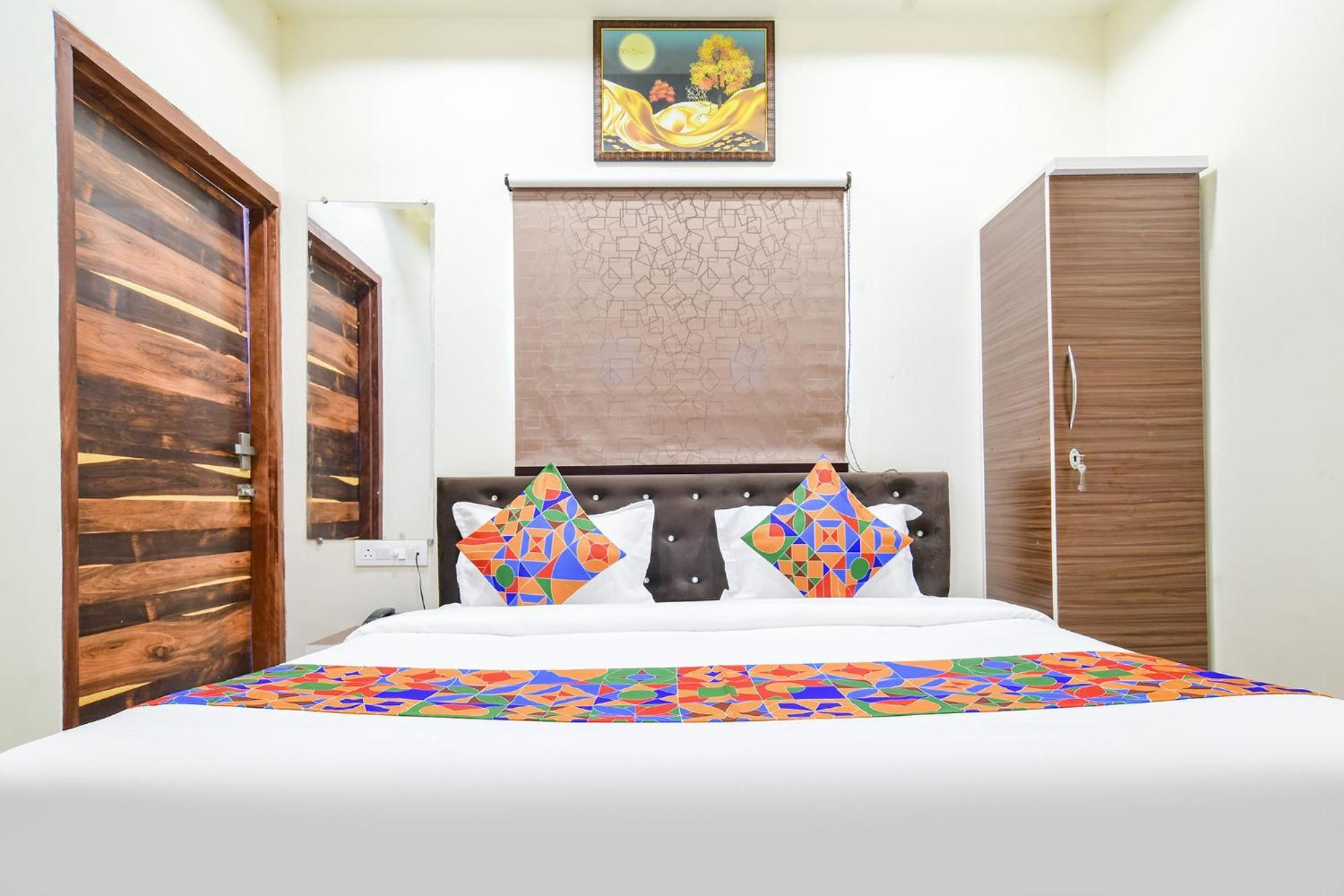 Fabhotel Crown Park Indore Exteriör bild