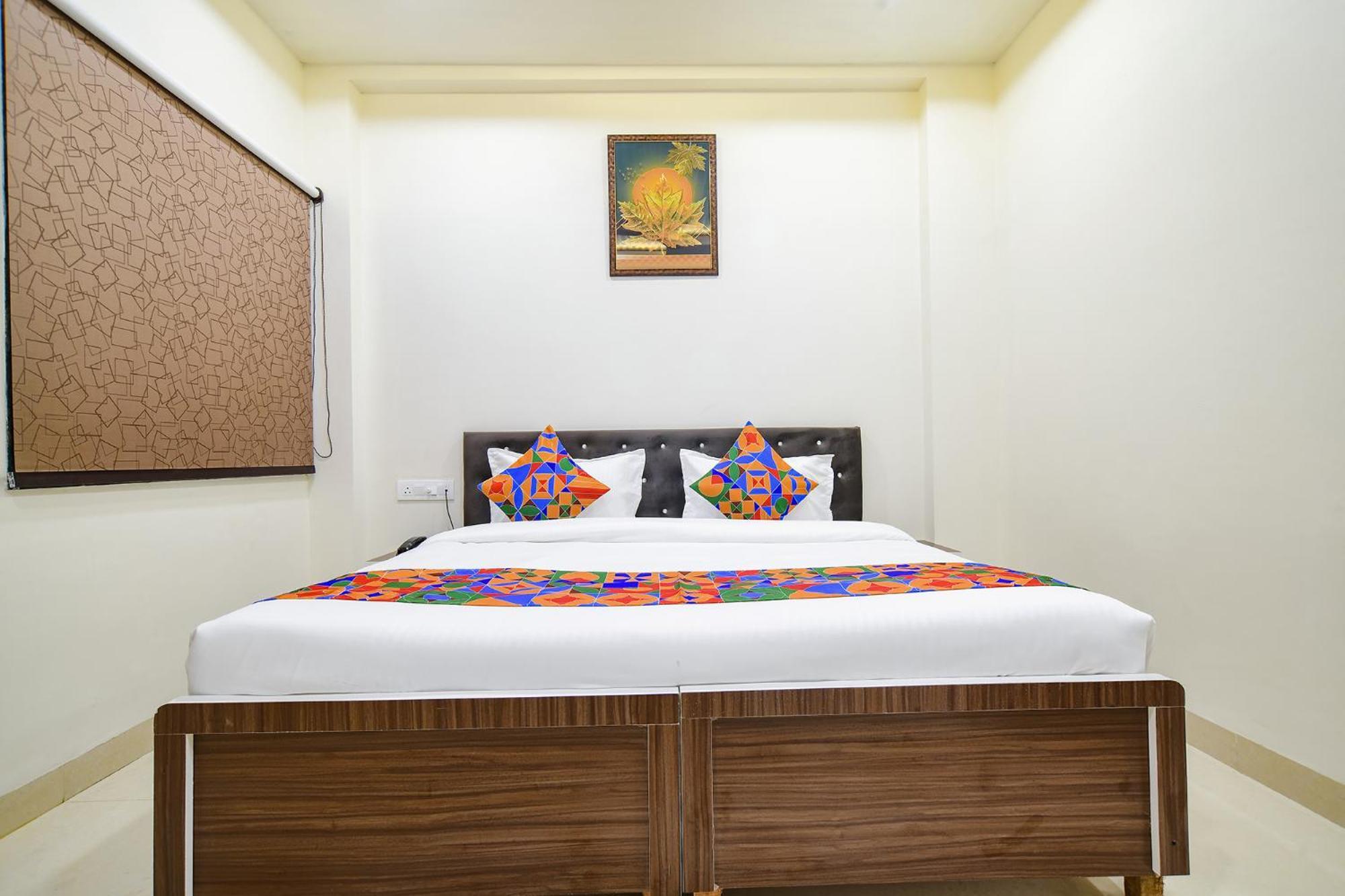 Fabhotel Crown Park Indore Exteriör bild