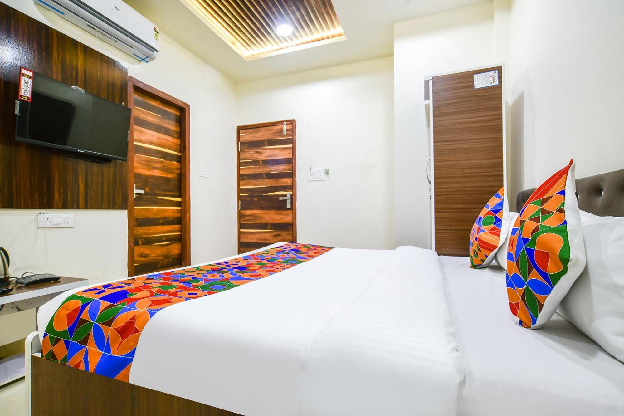 Fabhotel Crown Park Indore Exteriör bild