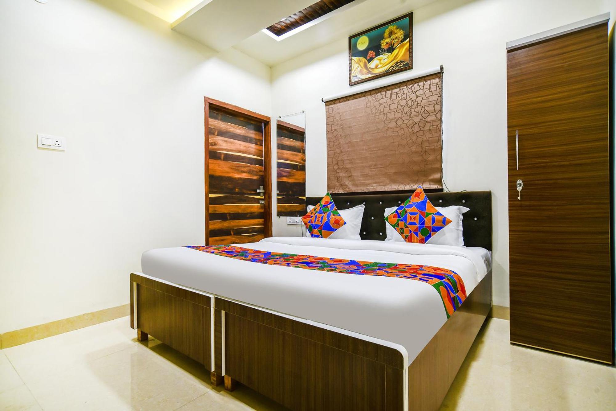 Fabhotel Crown Park Indore Exteriör bild