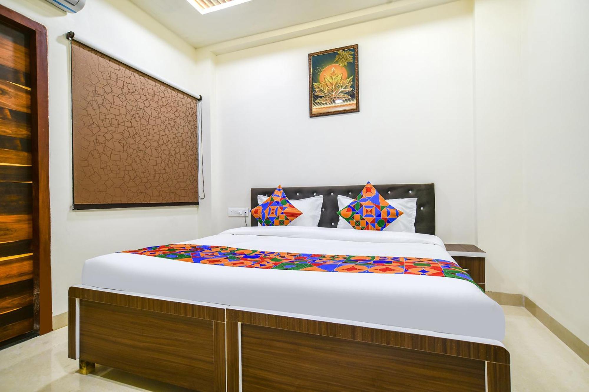 Fabhotel Crown Park Indore Exteriör bild