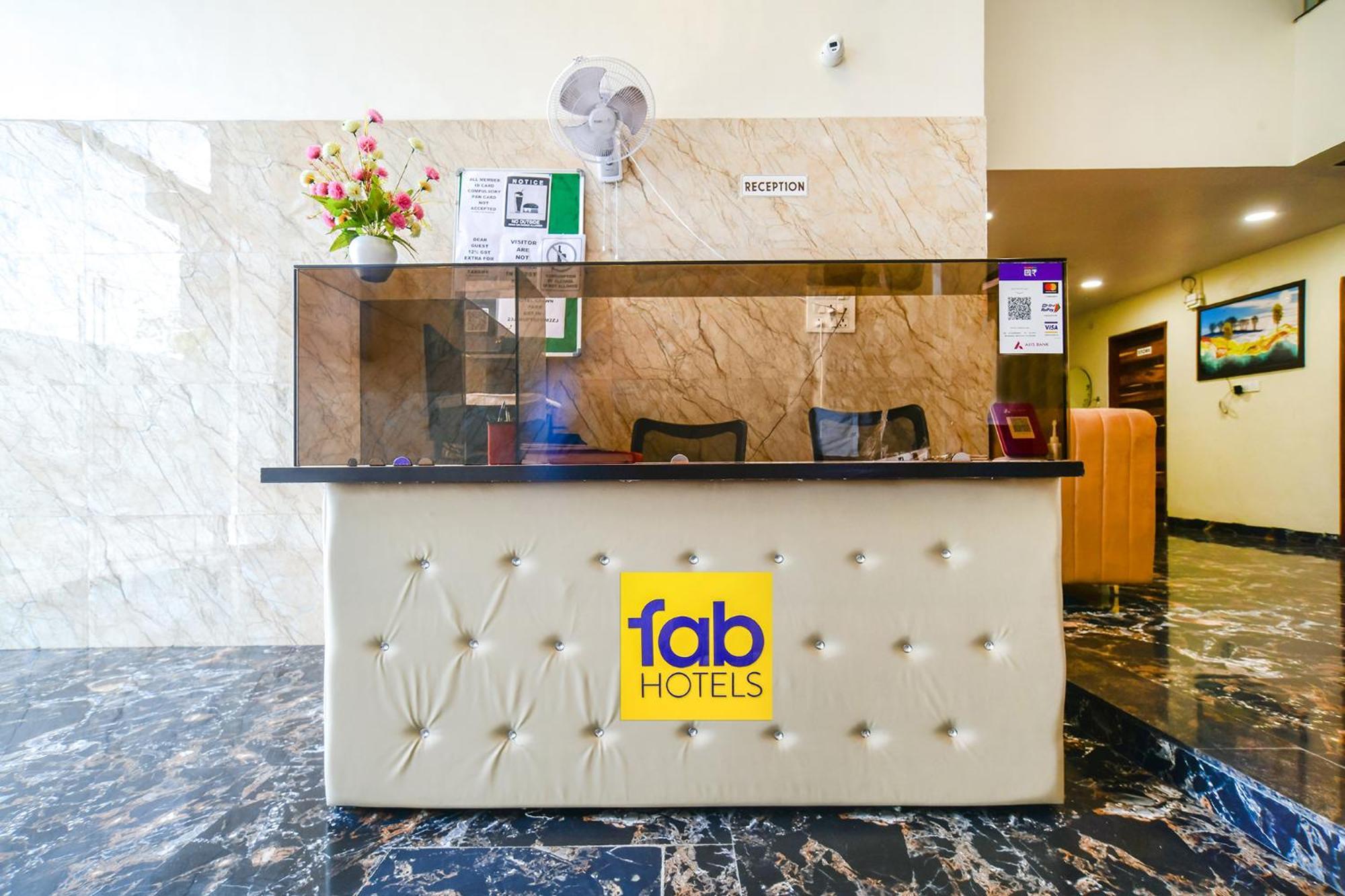 Fabhotel Crown Park Indore Exteriör bild